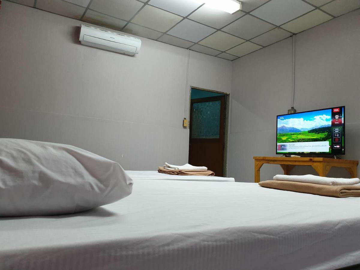 Super Hostel Nonthaburi Exterior photo