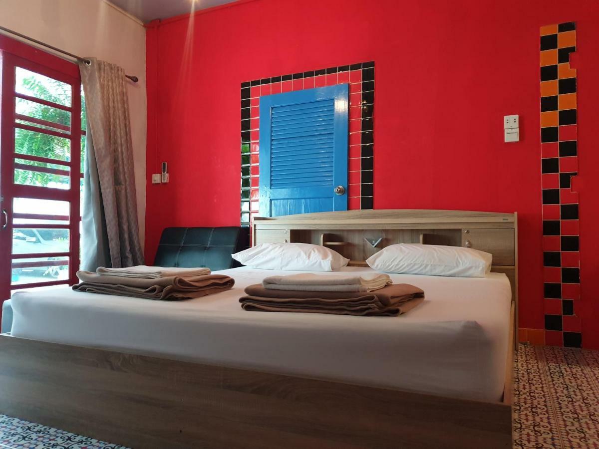 Super Hostel Nonthaburi Exterior photo
