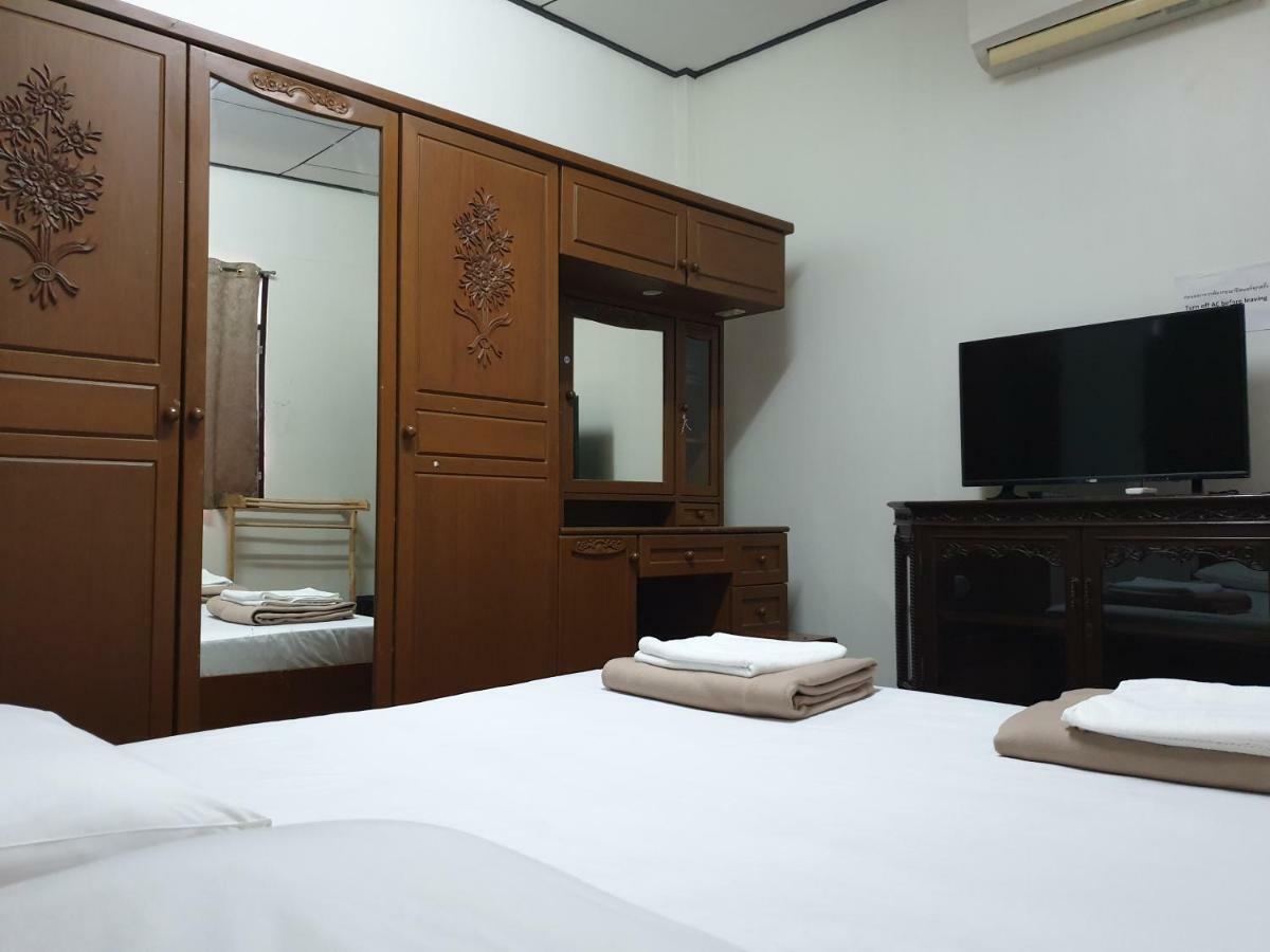 Super Hostel Nonthaburi Exterior photo